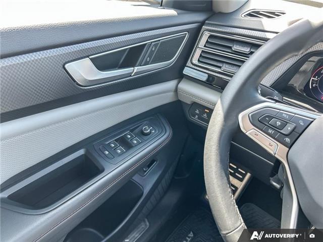 2025 Volkswagen Atlas 2.0 TSI Peak Edition (Stk: ST-709A) in Calgary - Image 14 of 21