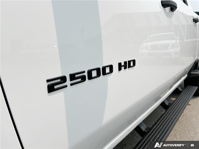 2023 Chevrolet Silverado 2500HD Custom (Stk: T698A) in Grimsby - Image 9 of 25