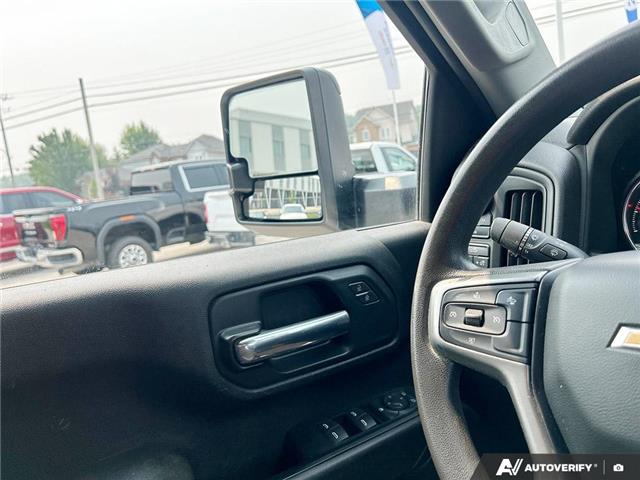 2023 Chevrolet Silverado 2500HD Custom (Stk: T698A) in Grimsby - Image 17 of 25