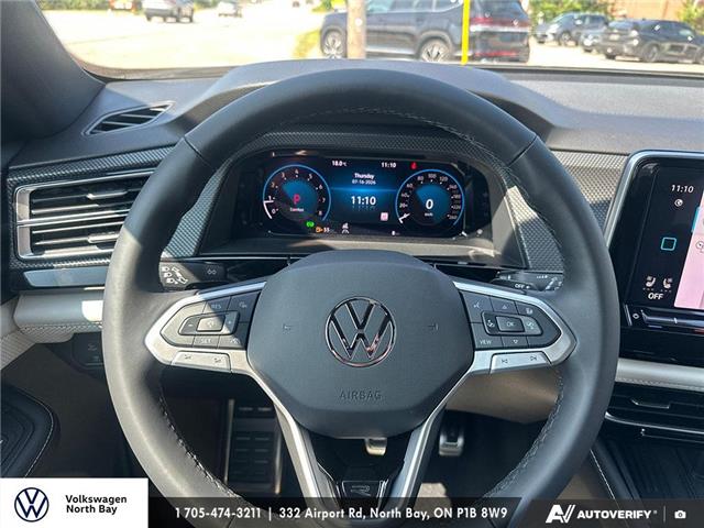 2026 Volkswagen Atlas Cross Sport 2.0 TSI Execline (Stk: 26235-new) in North Bay - Image 13 of 24