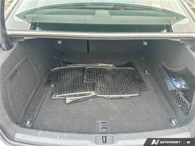 2015 Audi A4 2.0T Technik plus (Stk: 2004851A) in Innisfil - Image 11 of 24 2015 Audi A4 2.0T Technik plus (Stk: 2004851A) in Innisfil - Image 11 of 24