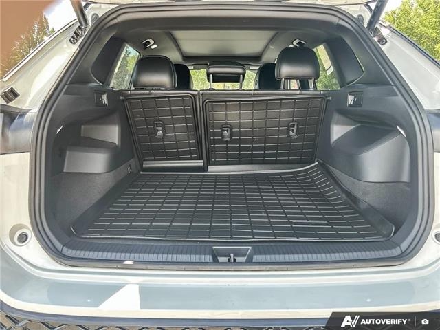2026 Volkswagen Tiguan Comfortline R-Line Black Edition (Stk: KU0543) in Okotoks - Image 11 of 24