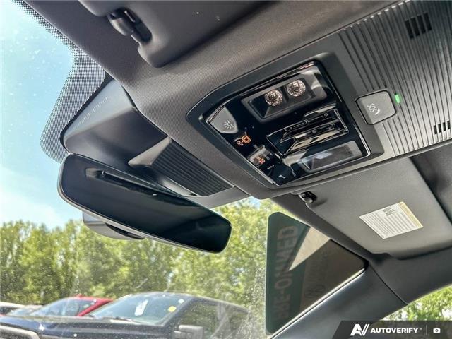 2026 Volkswagen Tiguan Comfortline R-Line Black Edition (Stk: KU0543) in Okotoks - Image 20 of 24