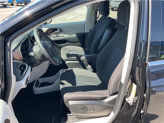 2024 Chrysler Grand Caravan SXT (Stk: 260885) in Kingston - Image 19 of 39