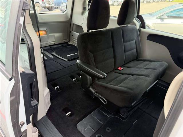 2016 Dodge Grand Caravan SE/SXT (Stk: 2824) in Hawkesbury - Image 9 of 18