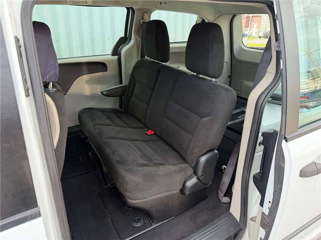 2016 Dodge Grand Caravan SE/SXT (Stk: 2824) in Hawkesbury - Image 10 of 18