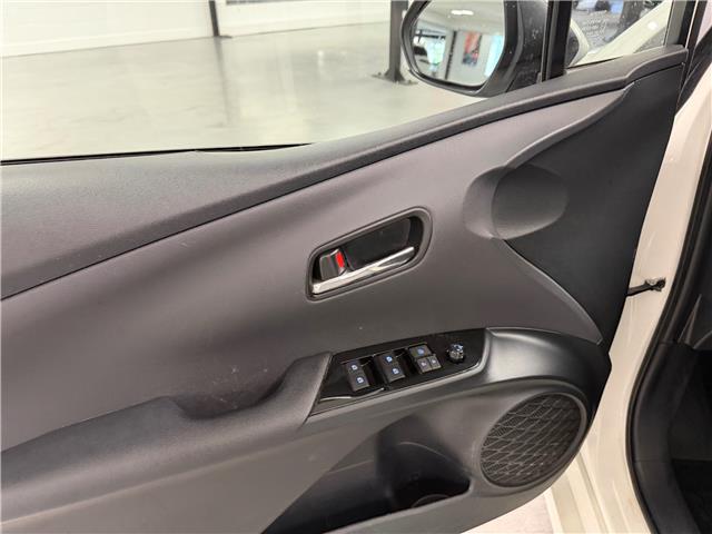 2018 Toyota Prius Base (Stk: N7819) in Saint-Eustache - Image 12 of 25