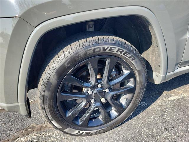 2019 Jeep Grand Cherokee Laredo (Stk: 260482B) in Windsor - Image 2 of 14