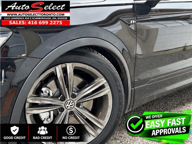 2021 Volkswagen Tiguan Highline R-Line (Stk: 2TVJW1) in Scarborough - Image 7 of 13