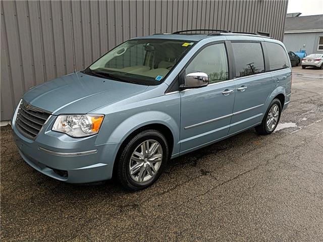 2008 Chrysler Town Country Limited Super Low Kms Leather