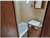 2013 Jayco Jay Feather Hybrid in Kemptville - Image 7 of 11