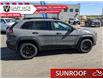 2022 Jeep Cherokee Sport (Stk: F222951) in Lacombe - Image 2 of 18