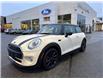 2016 MINI 3 Door Cooper (Stk: 256165A) in Vancouver - Image 1 of 21