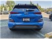 2022 Hyundai Kona Electric Preferred w/Two Tone (Stk: R-22HYKBLU1883) in Calgary - Image 4 of 15