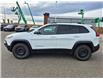 2015 Jeep Cherokee Trailhawk (Stk: 300150) in Lethbridge - Image 2 of 10