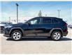 2019 Toyota RAV4 XLE | ALL WEATHER TIRES | SUN ROOF (Stk: U3259A) in Grimsby - Image 3 of 20