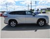 2020 Toyota Highlander Hybrid LE (Stk: 26084A) in Peterborough - Image 8 of 28 2020 Toyota Highlander Hybrid LE (Stk: 26084A) in Peterborough - Image 8 of 28