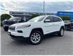 2017 Jeep Cherokee North (Stk: U9233A) in Uxbridge - Image 1 of 28