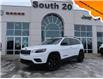 2023 Jeep Cherokee Altitude (Stk: B0502) in Humboldt - Image 1 of 28