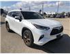 2022 Toyota Highlander Hybrid XLE (Stk: 45074A) in Chatham - Image 2 of 13
